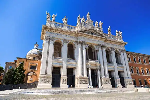 Basílica de San Juan de Letrán Basílica de San Juan de Letrán